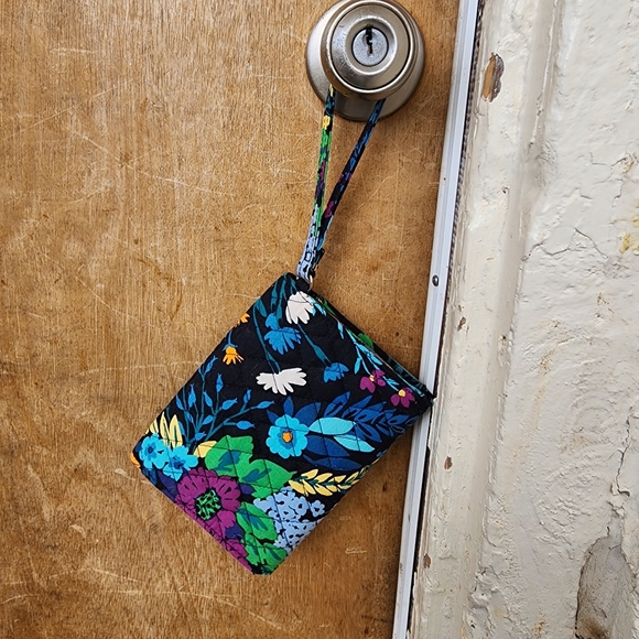 Vera Bradley Wallet - Picture 4 of 5